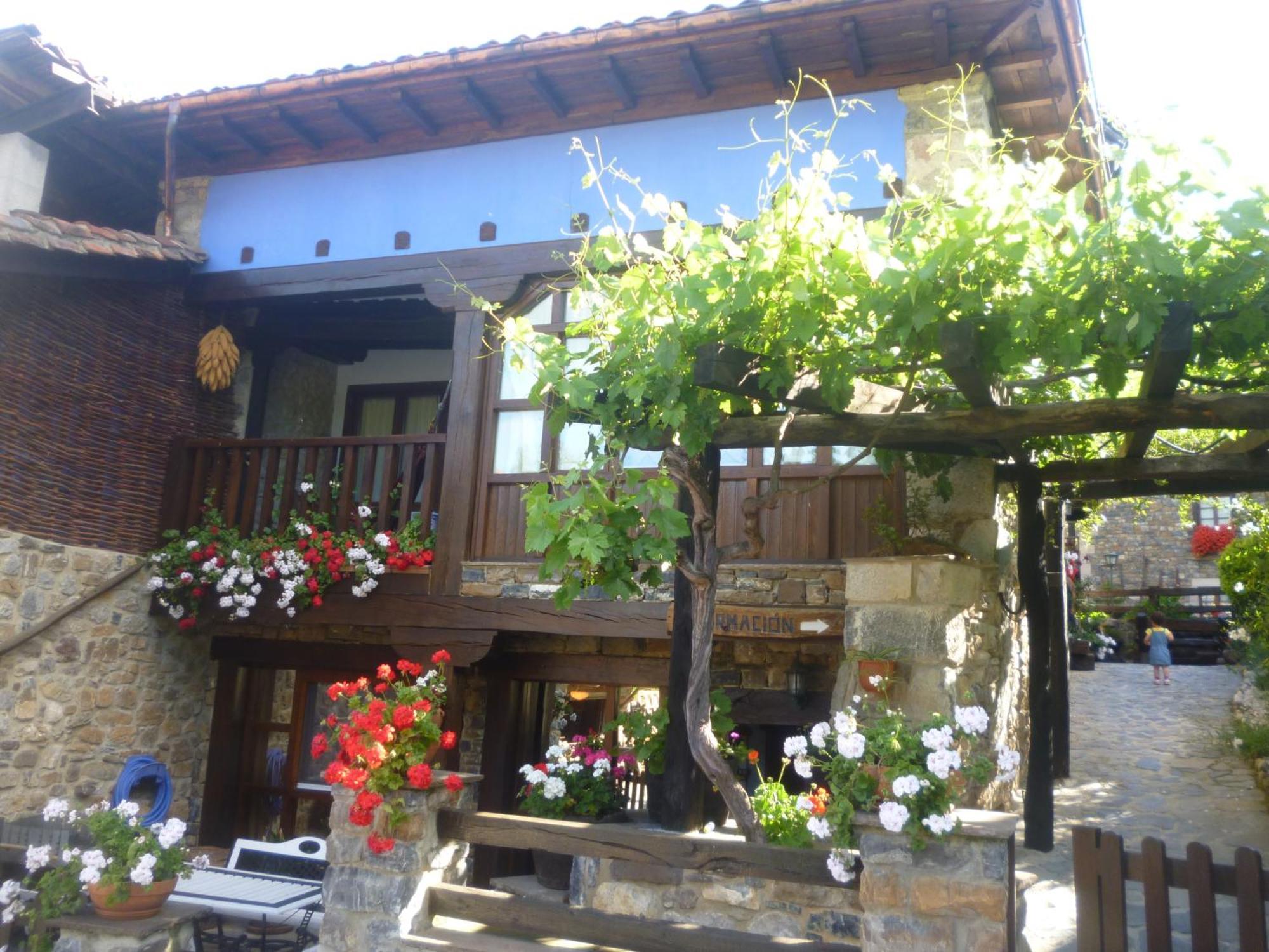Apartamentos Samelar Camaleño Buitenkant foto